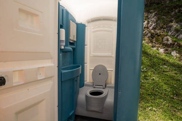 Best Luxury portable toilet rental  in Richmond, MI